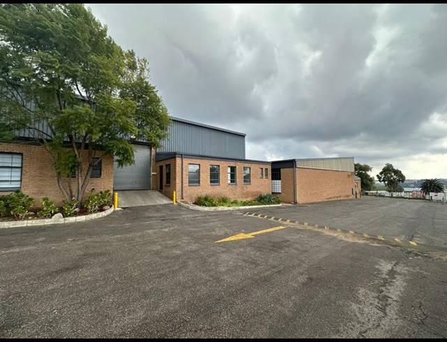 INDUSTRIAL PROPERTY TO RENT IN HALFWAY HOUSE